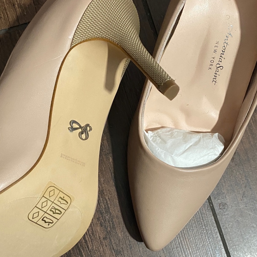 Antonia Saint Beige Pointed-Toe Heels — Classic Work-to-Evening Pump - Picture 3 of 6